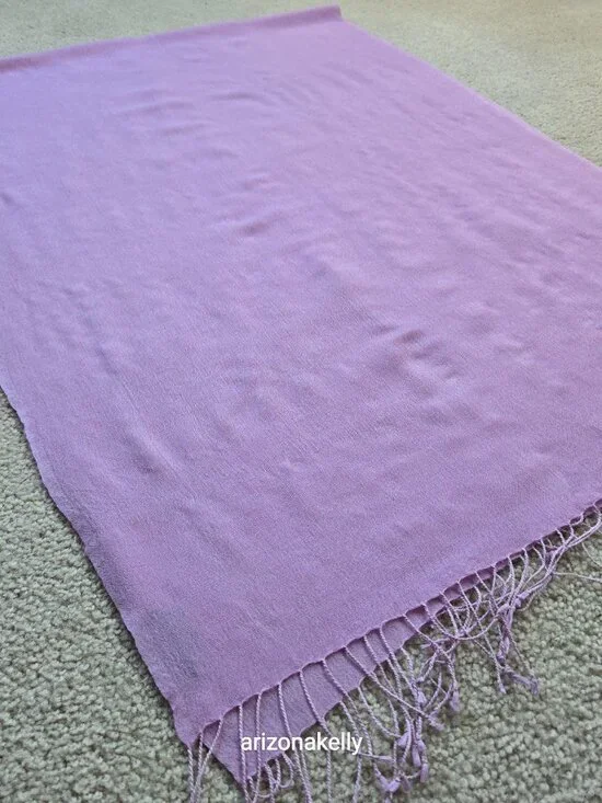 Minu Madhu Wool/Silk Scarf Lavender Purple Barcelona Spain - Picture 10 of 13